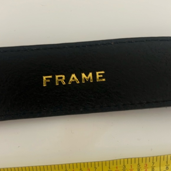 Frame Velvet Belt ( Black/Gold) - Picture 2 of 4